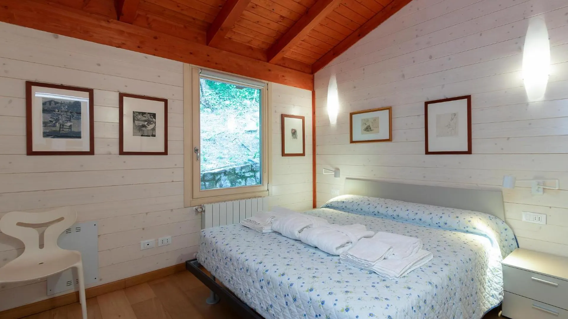 2 Bedroom Lovely Home In Solto Collina Bg Riva di Solto Ιταλία