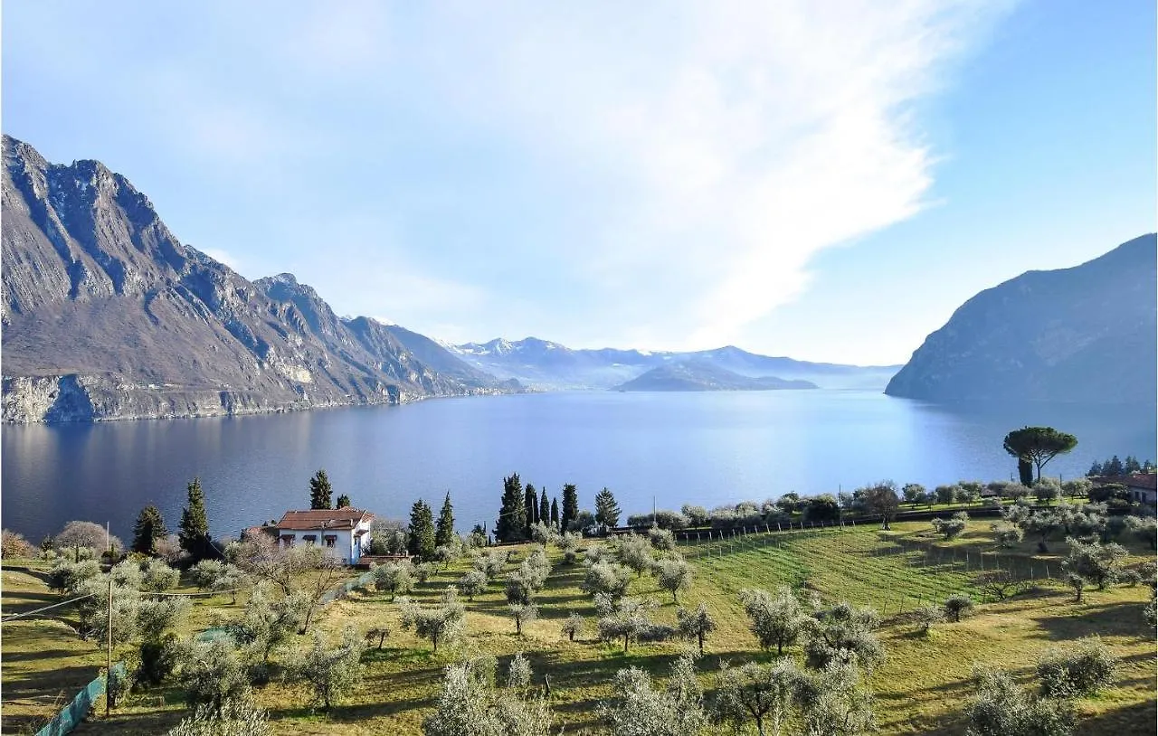 2 Bedroom Lovely Home In Solto Collina Bg Riva di Solto Italy