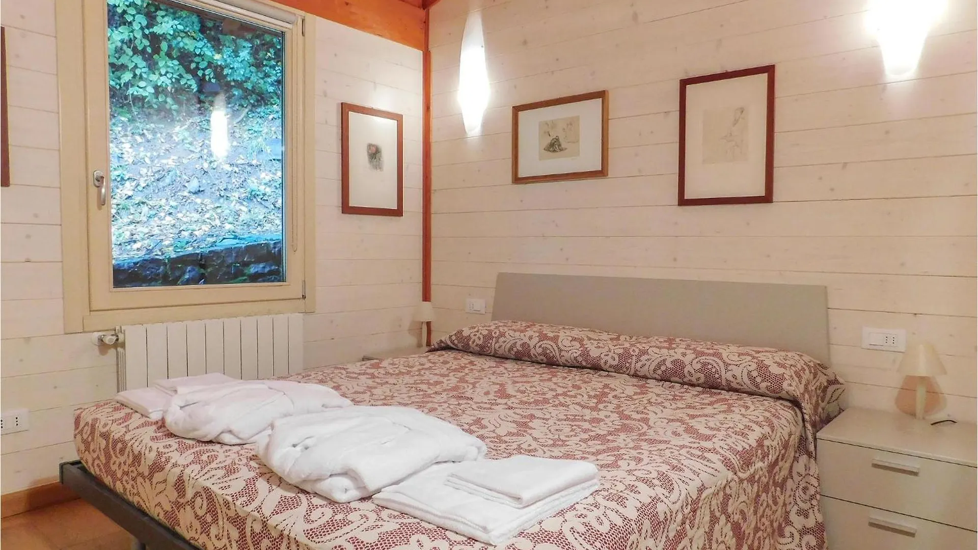 2 Bedroom Lovely Home In Solto Collina Bg Riva di Solto