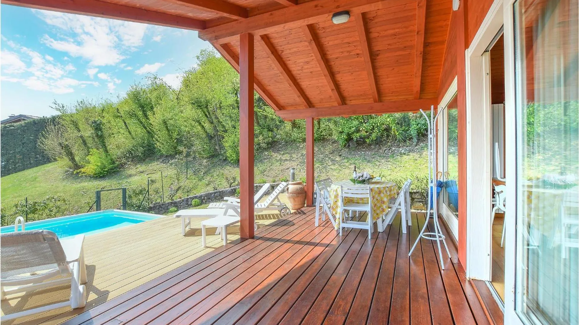 2 Bedroom Lovely Home In Solto Collina Bg Riva di Solto 0*,
